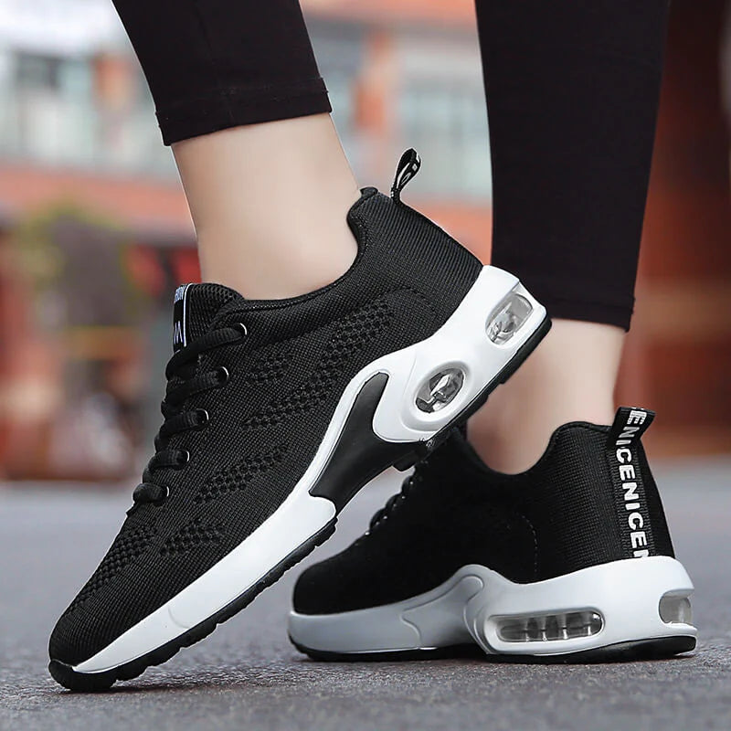 Photo de nos chaussures ergonomiques pour femme porté aux pieds