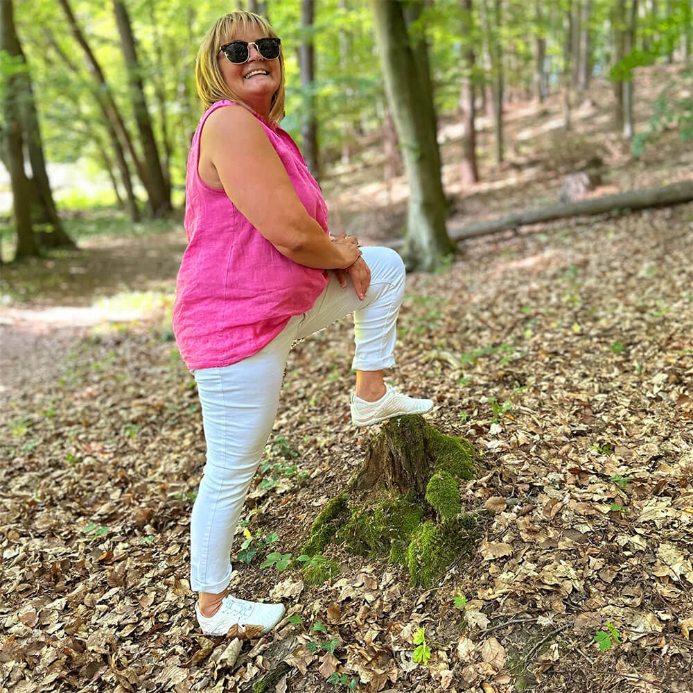 la chaussure barefoot femme pose photo Image